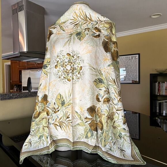 VTG 50s 60s Large 100% Silk Retro Muted Toned Floral Scarf Cream Sage Green 33” - Picture 3 of 11